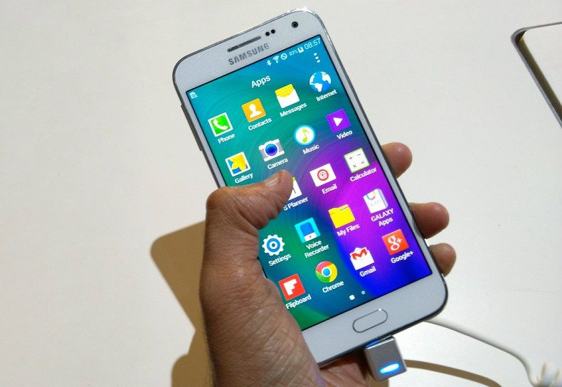 Thay màn hình Samsung Galaxy E5 giá rẻ
