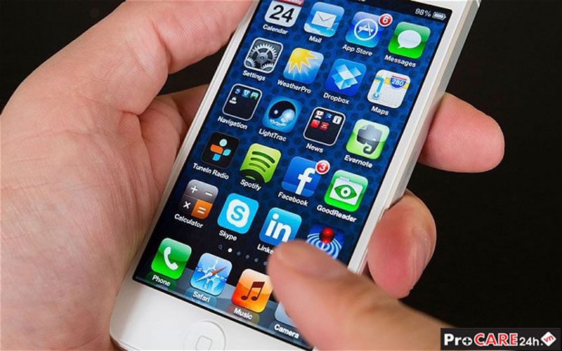 Nếu muốn dùng pin iPhone lâu bạn không thoát ứng dụng