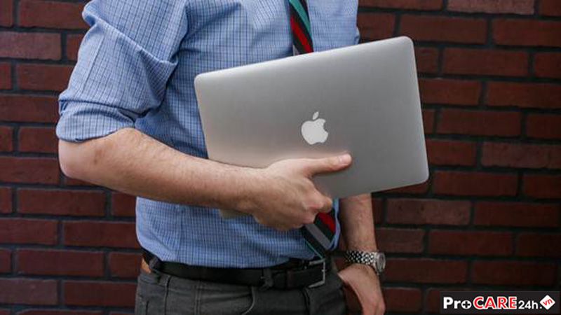 Nên mua Macbook Pro hay Macbook Air có tính di động cao