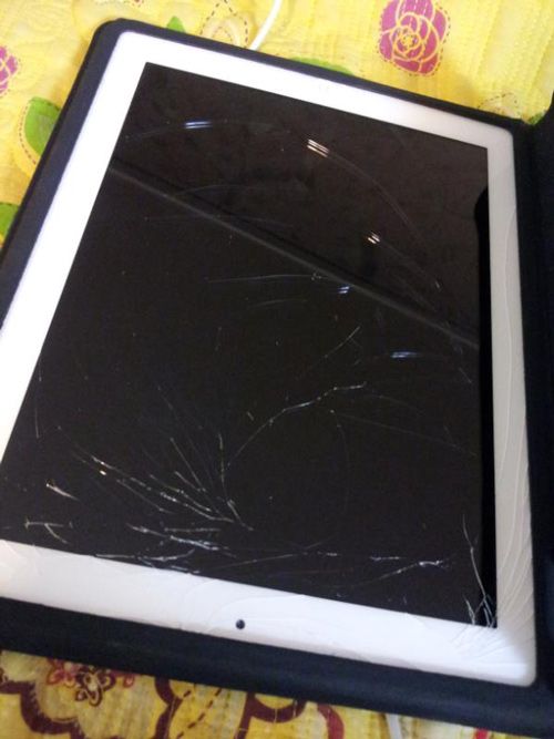 Máy tính bảng iPad 3 bị vỡ màn hình