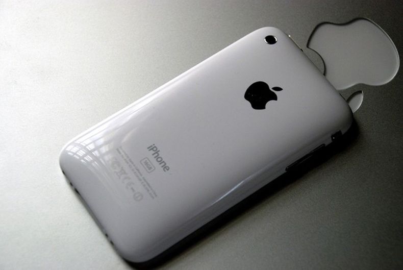 Chiếc iPhone 5C xài đã lâu nên muốn thay vỏ mới