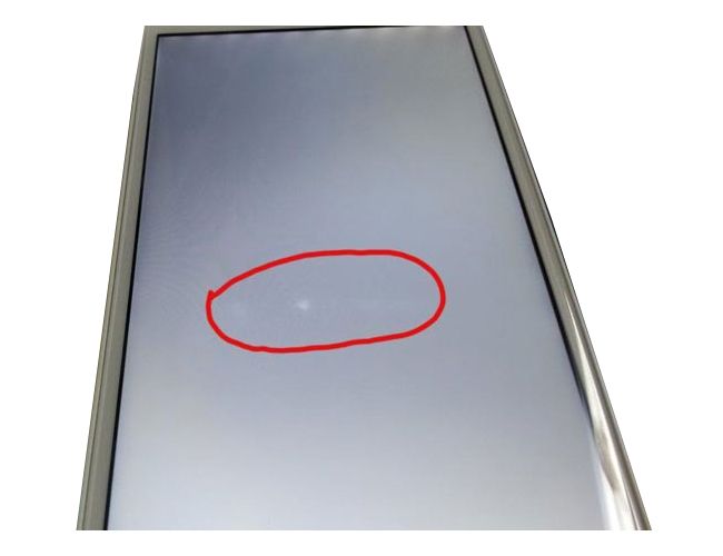 Màn hình iPhone bị đốm sáng