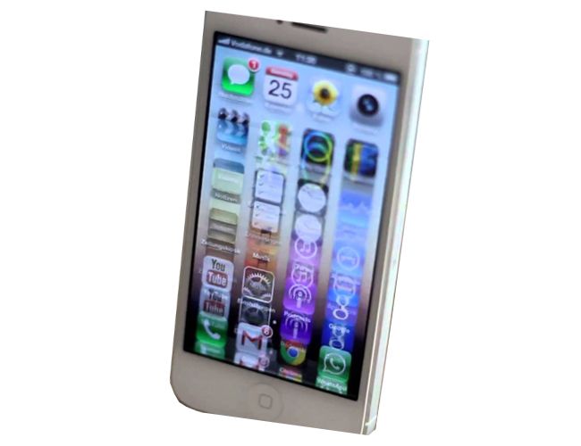 Màn hình iPhone 5 bị mờ nhìn không rõ