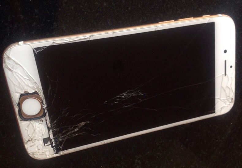 Mặt kính iPhone 6S Plus bị rơi vở nát nhìn không rõ